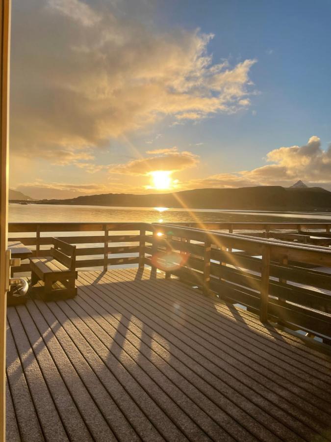 Luxurious Cabin By The Waterfront Leknes Bagian luar foto